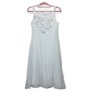 Amanda Line White Ruffled Dress Bride, Bachelorette Party, Wedding Party size 4